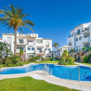 alhaurin-golf-modern-apartment-with-a-view.1costadelsol.com/